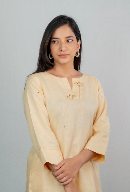 Mellow Yellow-White Linen Pair