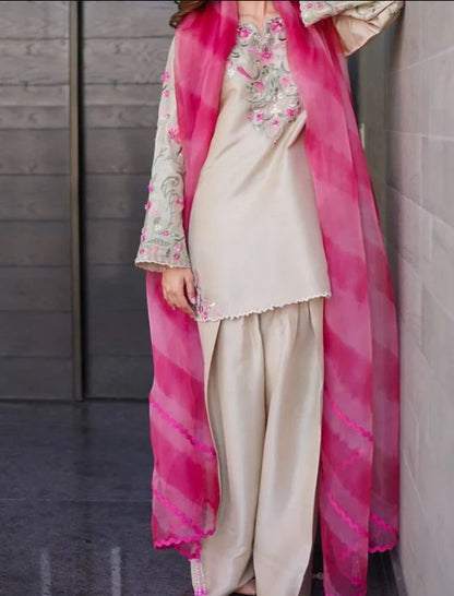 Jivara Lahriya Suit Set