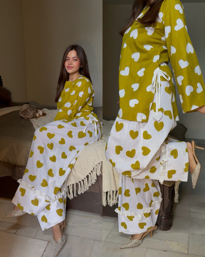 Mahira HeartBloom Farshi Suit Set
