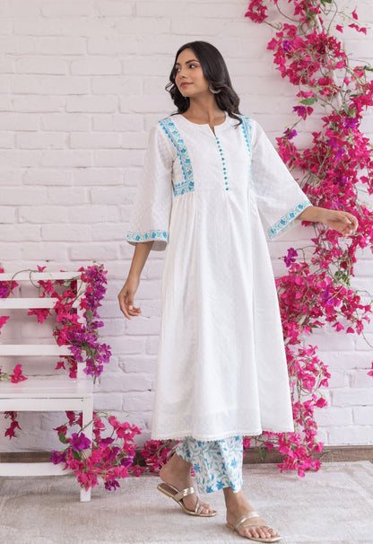 WHITE HAND BLOCK KHADDI PRINTED COORD SET