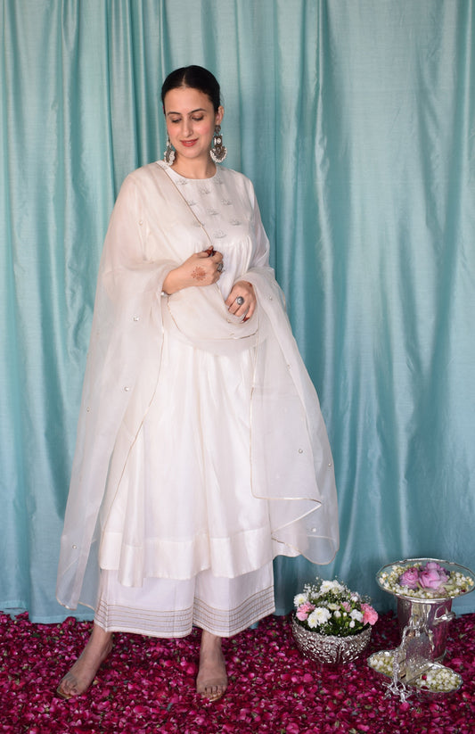 Sufi Chanderi Set with Off White Silk Organza Dupatta